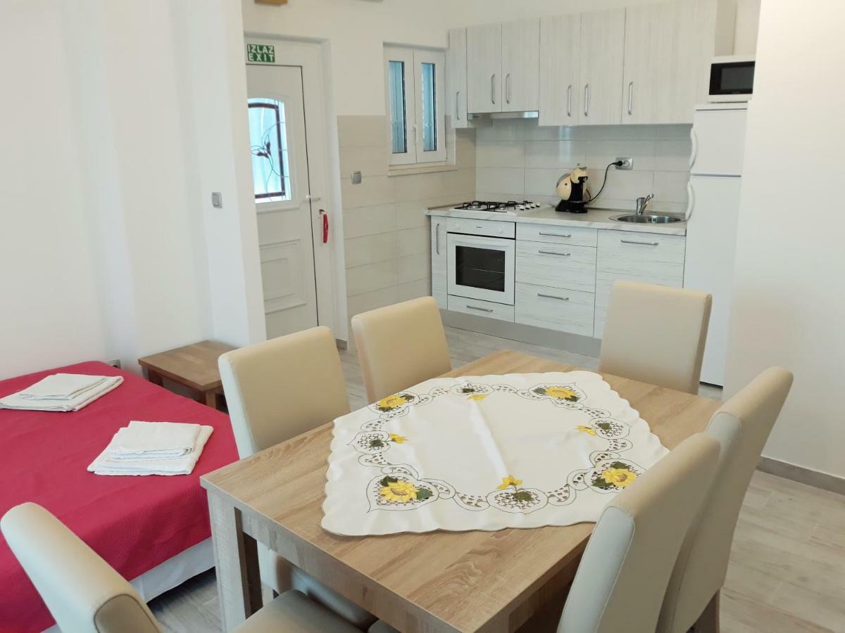 Apartmani Vinko 波尔 外观 照片